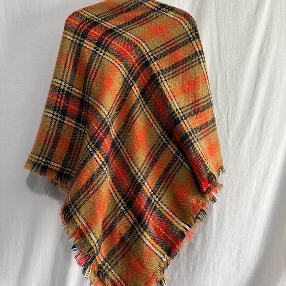 Cozy Plaid Blanket Poncho Wrap Shawl with Toggle Closure -fall winter - Picture 3 of 3